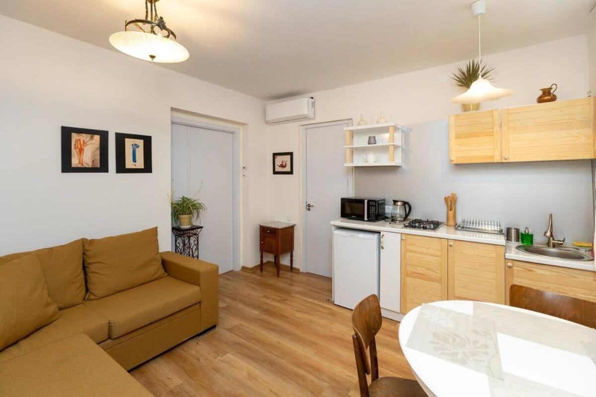Wehost Liberty Square Apartments Tiflis Dış mekan fotoğraf